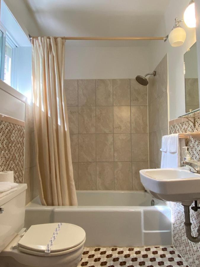 Motel Des Erables Coteau-du-Lac Ngoại thất bức ảnh